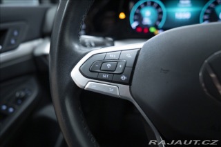 Volkswagen Golf 1,5 eTSI DSG KAMERA VÝHŘE 2023