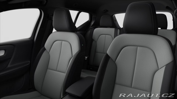 Volvo XC40 2,0 B3 Plus 2026