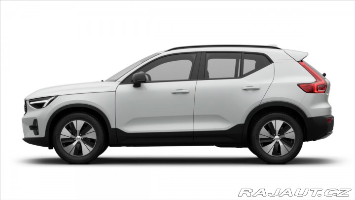 Volvo XC40 2,0 B3 Plus 2026
