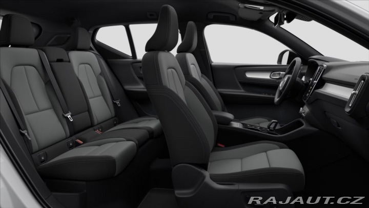 Volvo XC40 2,0 B3 Plus 2026