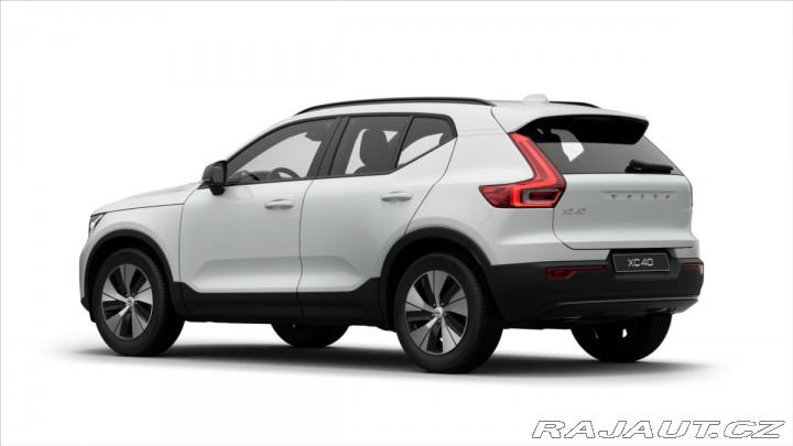 Volvo XC40 2,0 B3 Plus 2026