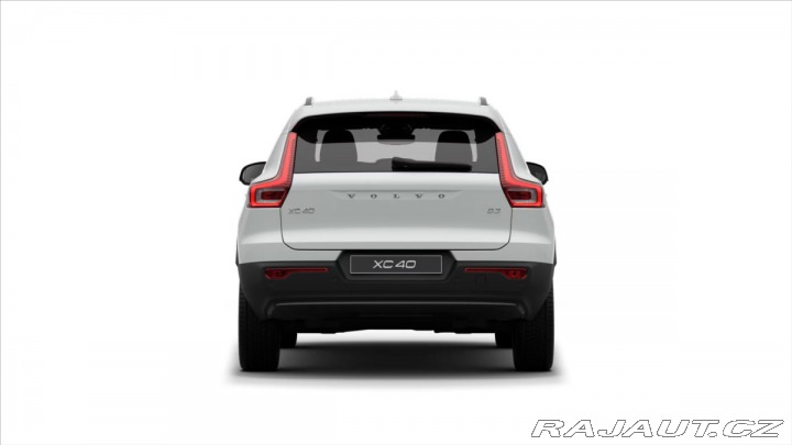 Volvo XC40 2,0 B3 Plus 2026