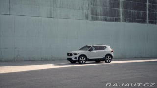 Volvo XC40 2,0 B3 Plus 2026