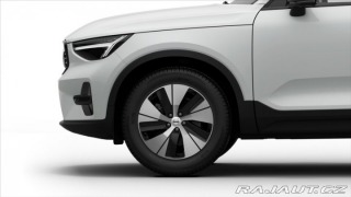 Volvo XC40 2,0 B3 Plus 2026