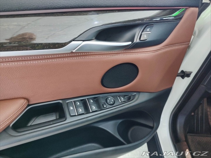 BMW X5 SLEVA (579000 s DPH), XDR 2018