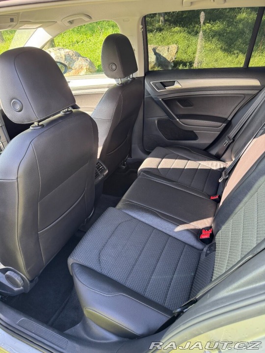 Volkswagen Golf 1,2 VII Variant TSI 2015