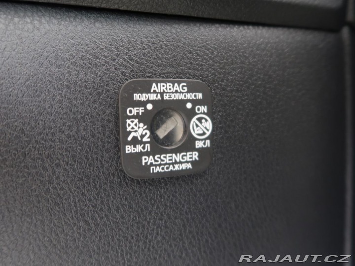 Toyota C-HR 1.8Hybrid,1Maj,ComfortBus 2022