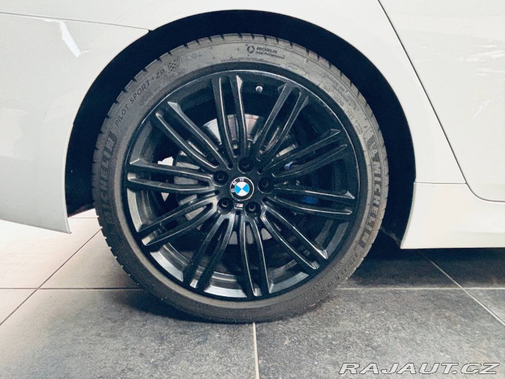 BMW 5 540i A/T 2017