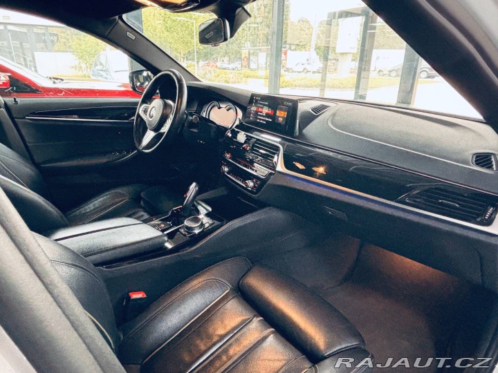 BMW 5 540i A/T 2017
