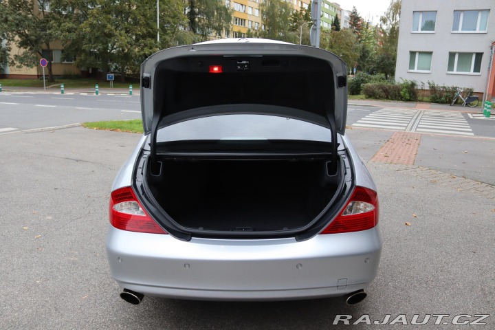 Mercedes-Benz CLS Mercedes-Benz CLS 500 V8 2005