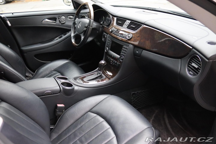 Mercedes-Benz CLS Mercedes-Benz CLS 500 V8 2005