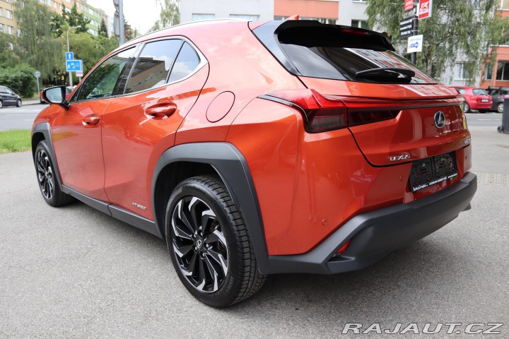 Lexus Ostatní modely UX 250h Lexus UX 250h Hybrid (135 2021