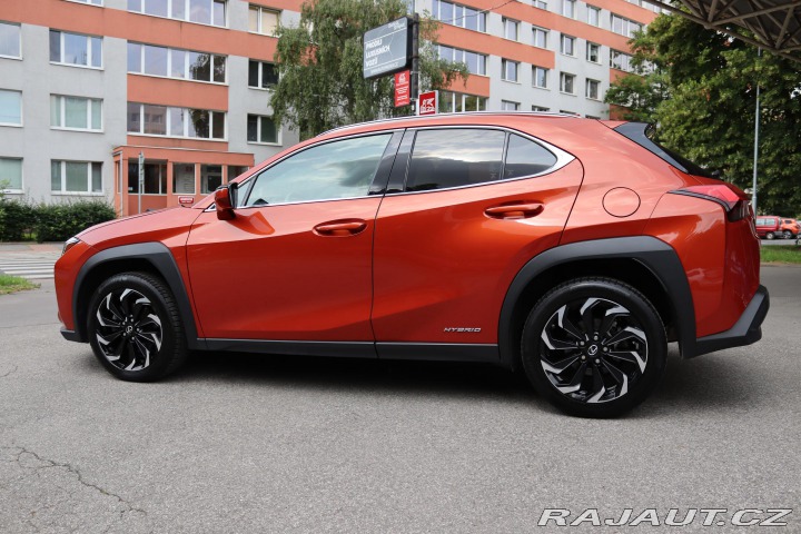 Lexus Ostatní modely UX 250h Lexus UX 250h Hybrid (135 2021