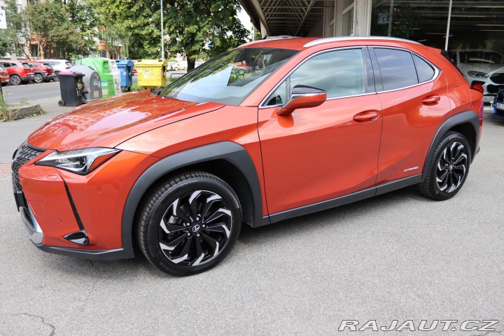 Lexus Ostatní modely UX 250h Lexus UX 250h Hybrid (135 2021