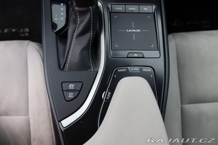Lexus Ostatní modely UX 250h Lexus UX 250h Hybrid (135 2021