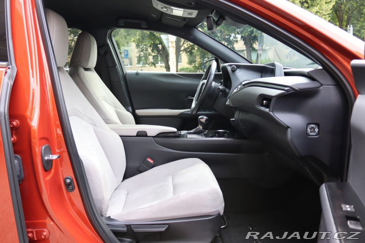 Lexus Ostatní modely UX 250h Lexus UX 250h Hybrid (135 2021