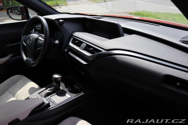 Lexus Ostatní modely UX 250h Lexus UX 250h Hybrid (135 2021