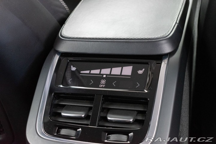Volvo XC90 D5 INSCRIPTION*TAŽNÉ*7.MÍ 2016