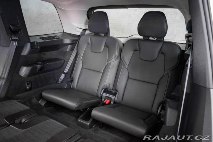 Volvo XC90 D5 INSCRIPTION*TAŽNÉ*7.MÍ 2016