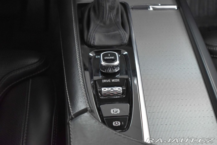 Volvo XC90 D5 INSCRIPTION*TAŽNÉ*7.MÍ 2016