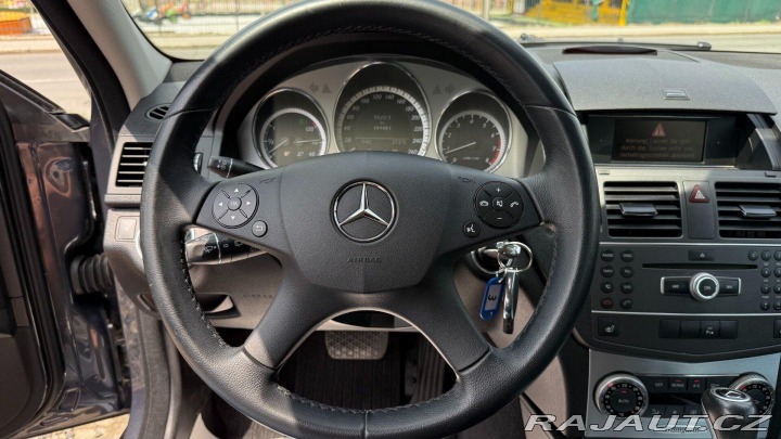 Mercedes-Benz C C200CGI 135kW *A/T*Xenon* 2010