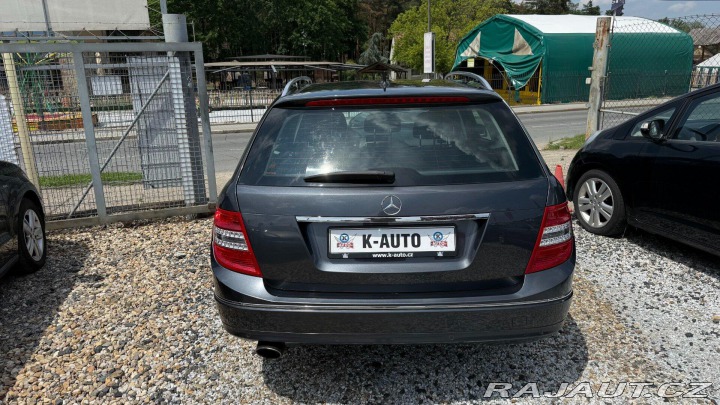 Mercedes-Benz C C200CGI 135kW *A/T*Xenon* 2010
