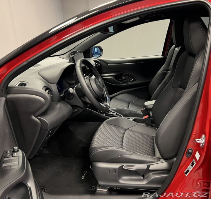 Toyota Yaris 1.5 Hybrid AT EXECUTIVE V 2025