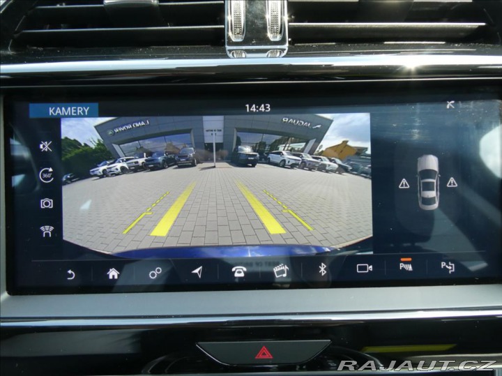 Jaguar XE 2,0 P300 SE, 1.Maj ČR, AW 2019
