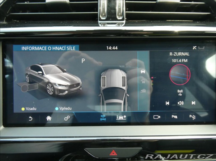 Jaguar XE 2,0 P300 SE, 1.Maj ČR, AW 2019