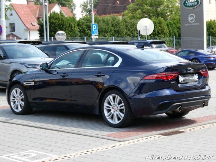 Jaguar XE 2,0 P300 SE, 1.Maj ČR, AW 2019