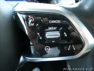 Jaguar XE 2,0 P300 SE, 1.Maj ČR, AW 2019