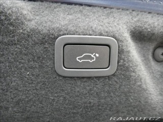 Jaguar XE 2,0 P300 SE, 1.Maj ČR, AW 2019