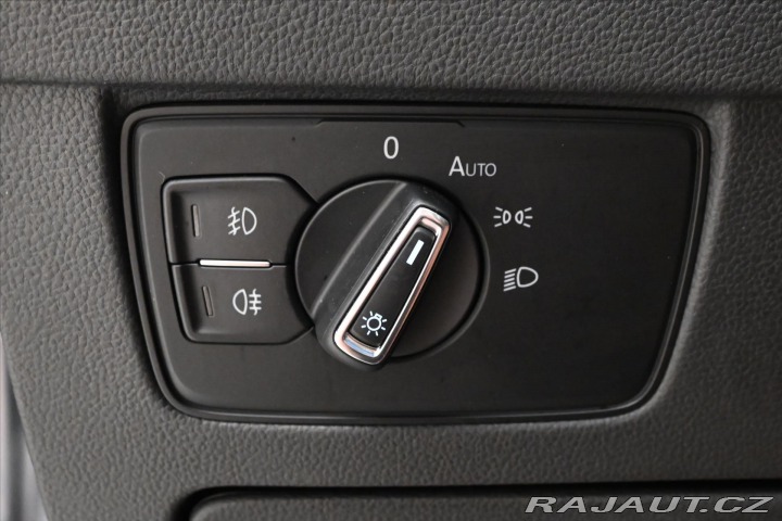 Volkswagen Passat 2,0 TDI 110 kW DSG Busine 2022