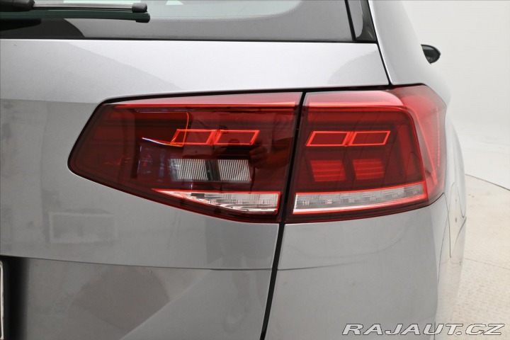 Volkswagen Passat 2,0 TDI 110 kW DSG Busine 2022