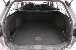 Volkswagen Passat 2,0 TDI 110 kW DSG Busine 2022