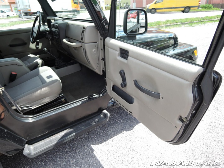 Jeep Wrangler 4,0 i 4x4 Sahara Klima We 2003