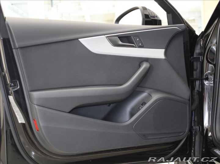 Audi A4 2,0 40TDi S-Line 56tkm. 1 2022