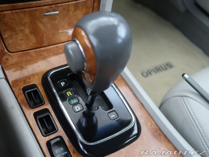 Kia Ostatní modely Opirus 3.5,V6,149kW,Automat,Exec 2005