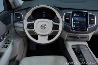 Volvo V90 2024