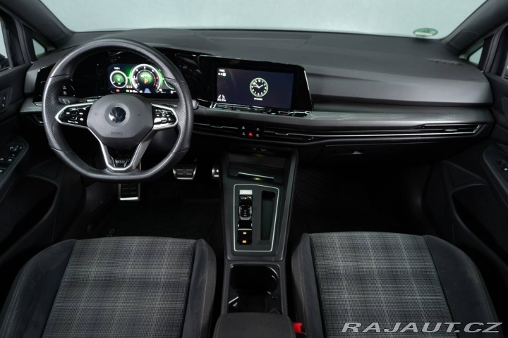 Volkswagen Golf  2021
