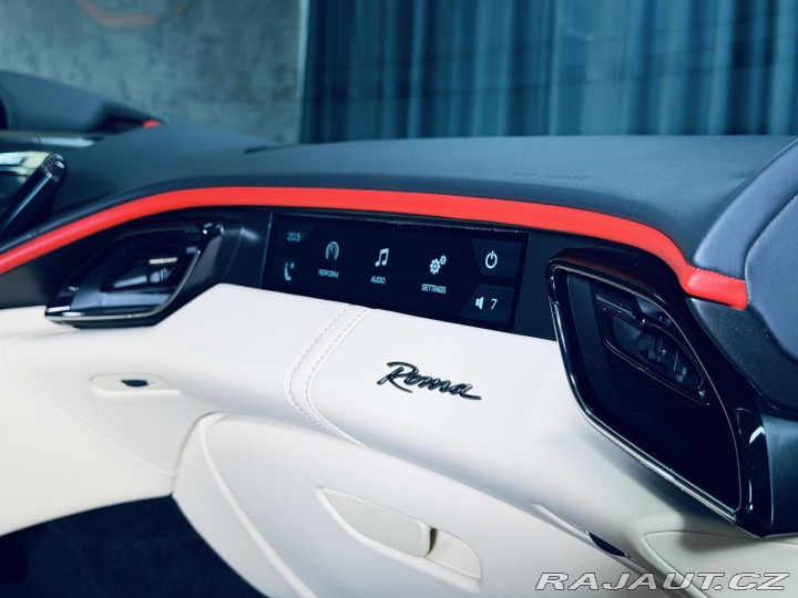 Ferrari Roma FULL CARBON MAX VÝB ZÁRUK 2021