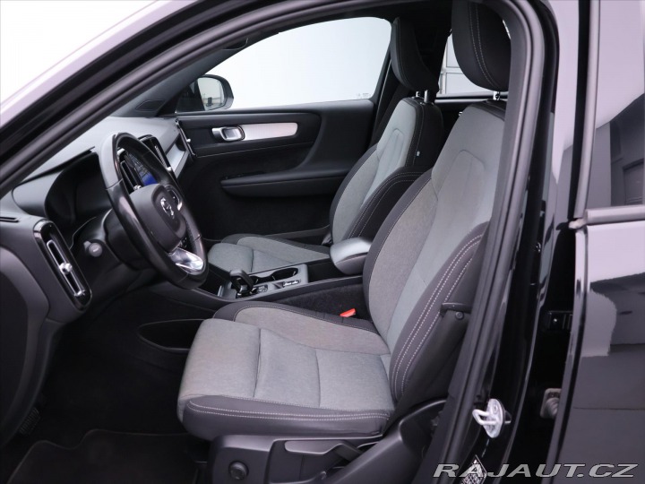 Volvo XC40 2,0 B3 120kW Core DCT CZ 2022