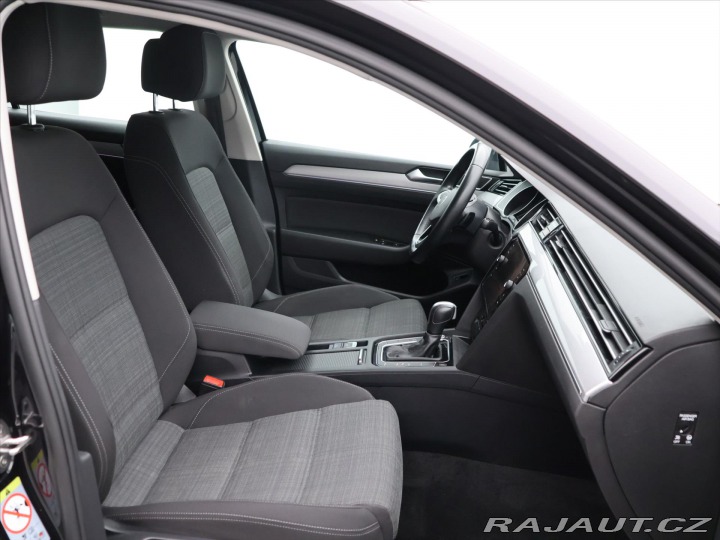 Volkswagen Passat 2,0 110kW BMT DSG Busines 2021