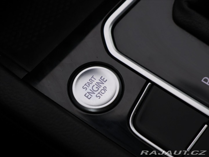 Volkswagen Passat 2,0 110kW BMT DSG Busines 2021