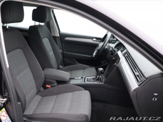 Volkswagen Passat 2,0 110kW BMT DSG Busines 2021