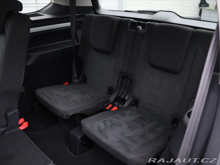 Volkswagen Touran 2,0 TDI 110kW DSG Highlin 2015