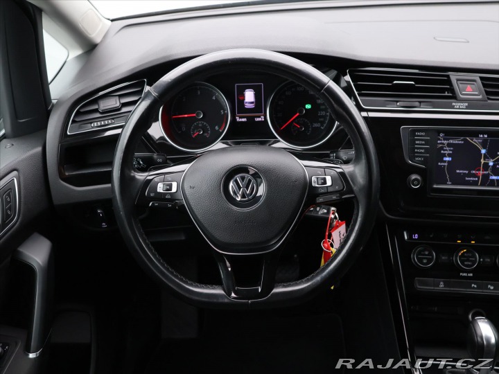 Volkswagen Touran 2,0 TDI 110kW DSG Highlin 2015
