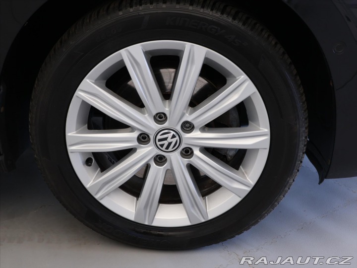 Volkswagen Touran 2,0 TDI 110kW DSG Highlin 2015
