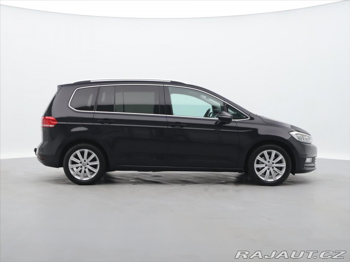 Volkswagen Touran 2,0 TDI 110kW DSG Highlin 2015