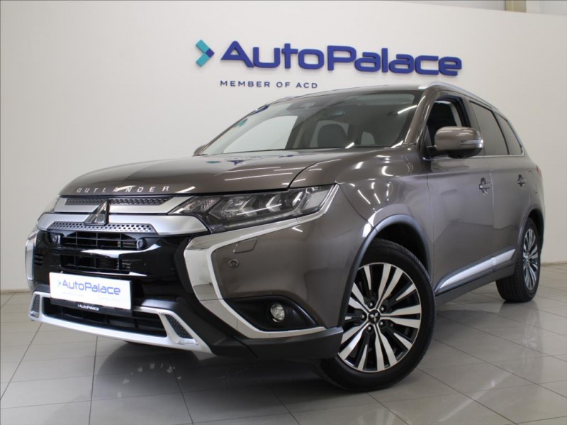 Mitsubishi Outlander 2,0 MIVEC AT 4x4 1.maj. 5